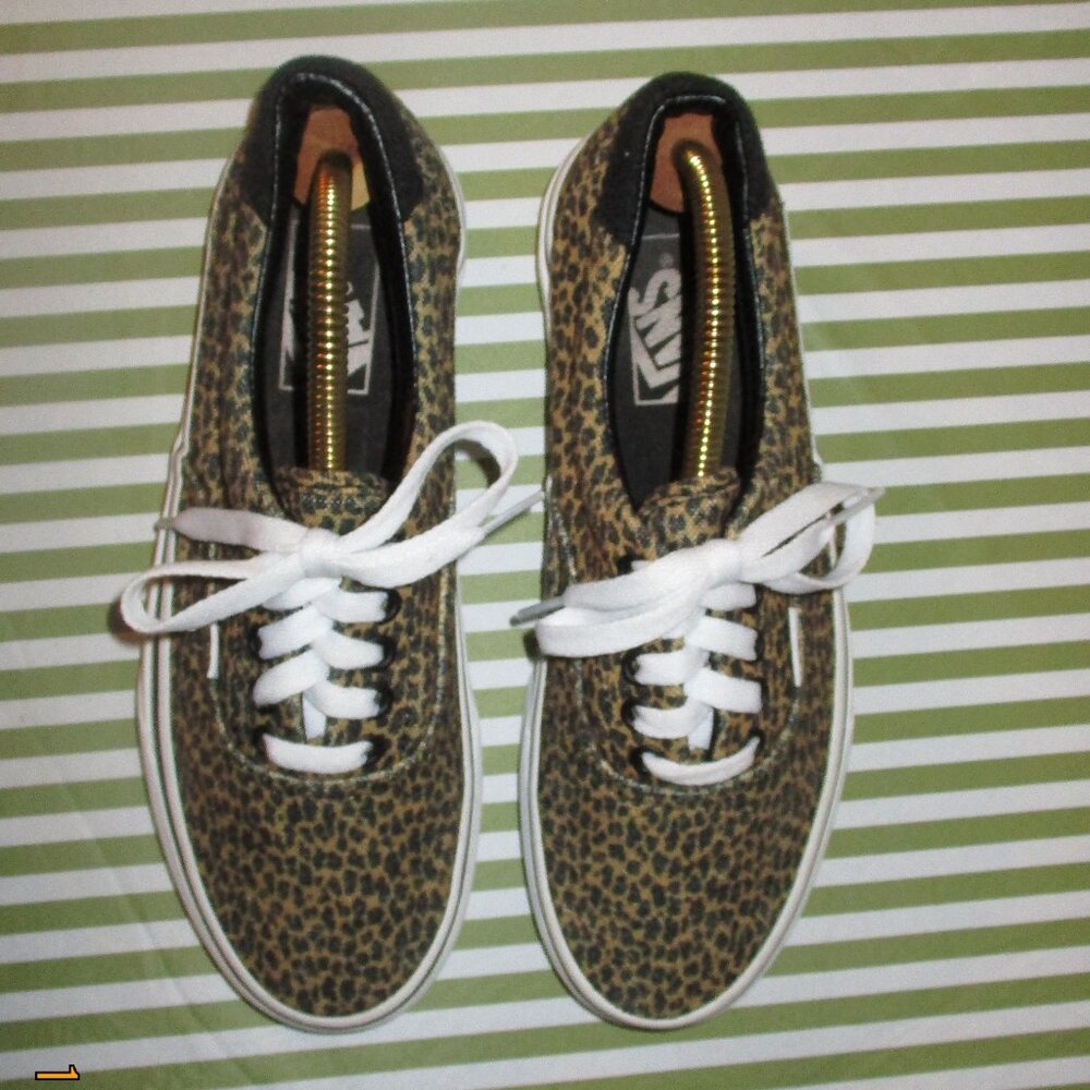 Cheetah Vans - Off the Wall - Picture 8 of 16